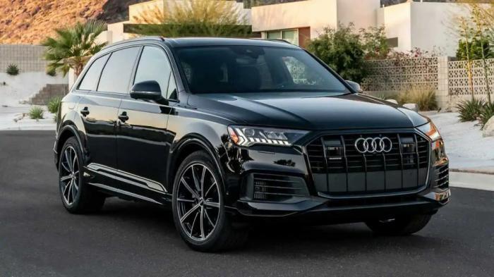 To Audi Q7.